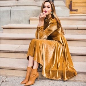 Ivy City Co velvet dress size XL. Worn once.